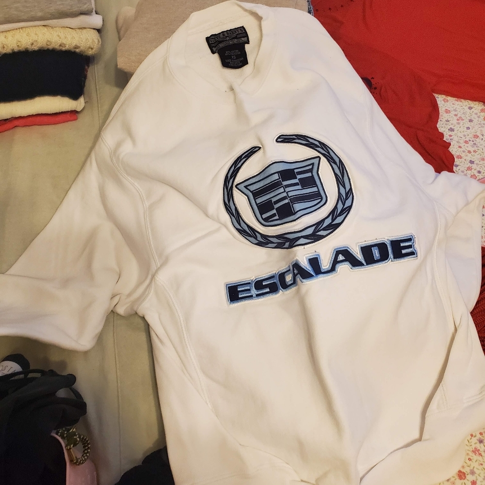 Woman's sweatshirt